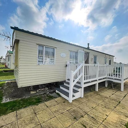 Caravan For Hire At St Osyth Beach Holiday Park In Essex Ref 28107Y Clacton-on-Sea Luaran gambar