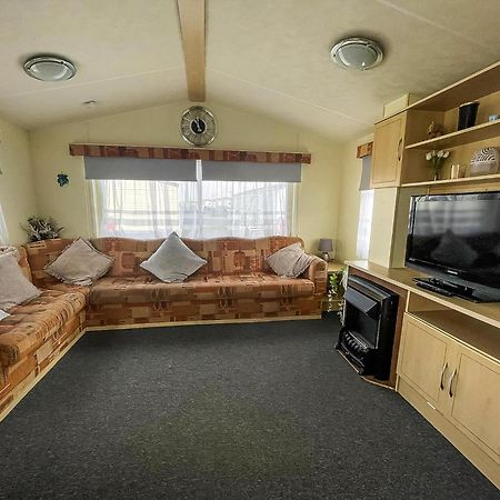 Caravan For Hire At St Osyth Beach Holiday Park In Essex Ref 28107Y Clacton-on-Sea Luaran gambar