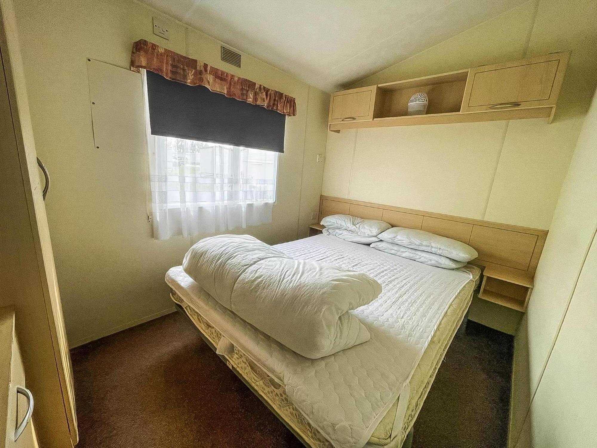 Caravan For Hire At St Osyth Beach Holiday Park In Essex Ref 28107Y Clacton-on-Sea Luaran gambar